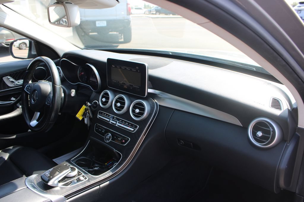 Used 2016 Mercedes-Benz C 300 Sedan image 27