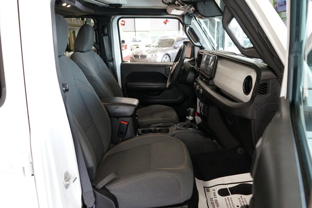 Used 2024 Jeep Wrangler Unlimited Sport AWD/4WD image 41