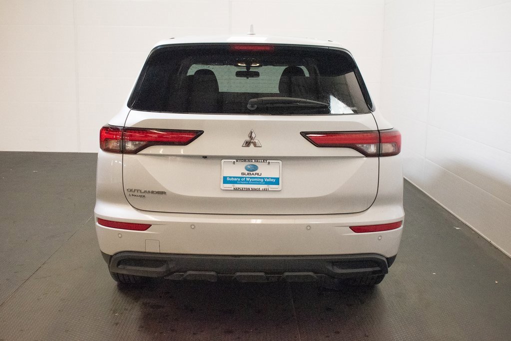 Used 2024 Mitsubishi Outlander ES image 5