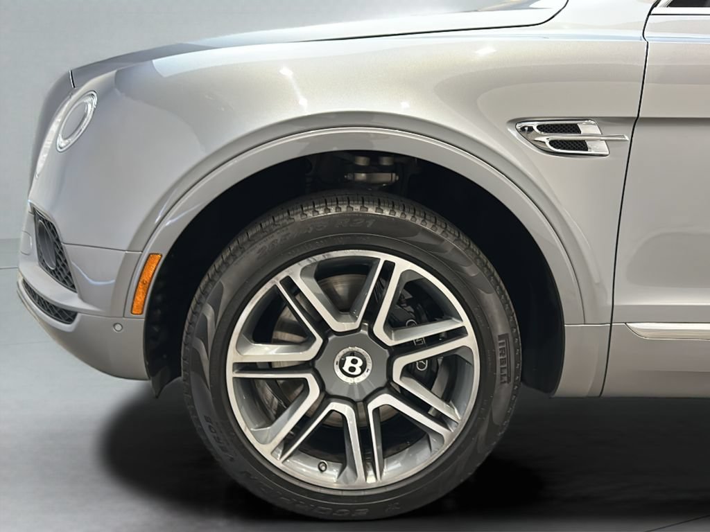 Used 2018 Bentley Bentayga Activity AWD/4WD image 9
