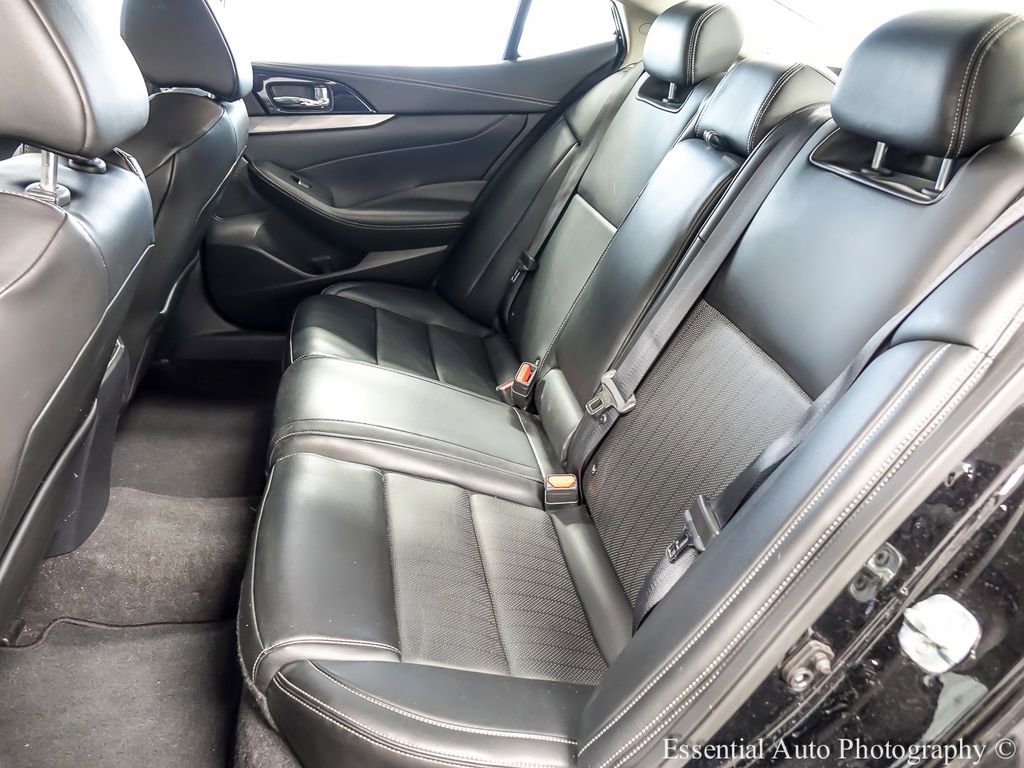 Used 2023 Nissan Maxima SV w/ Floor Mat Group FWD image 11