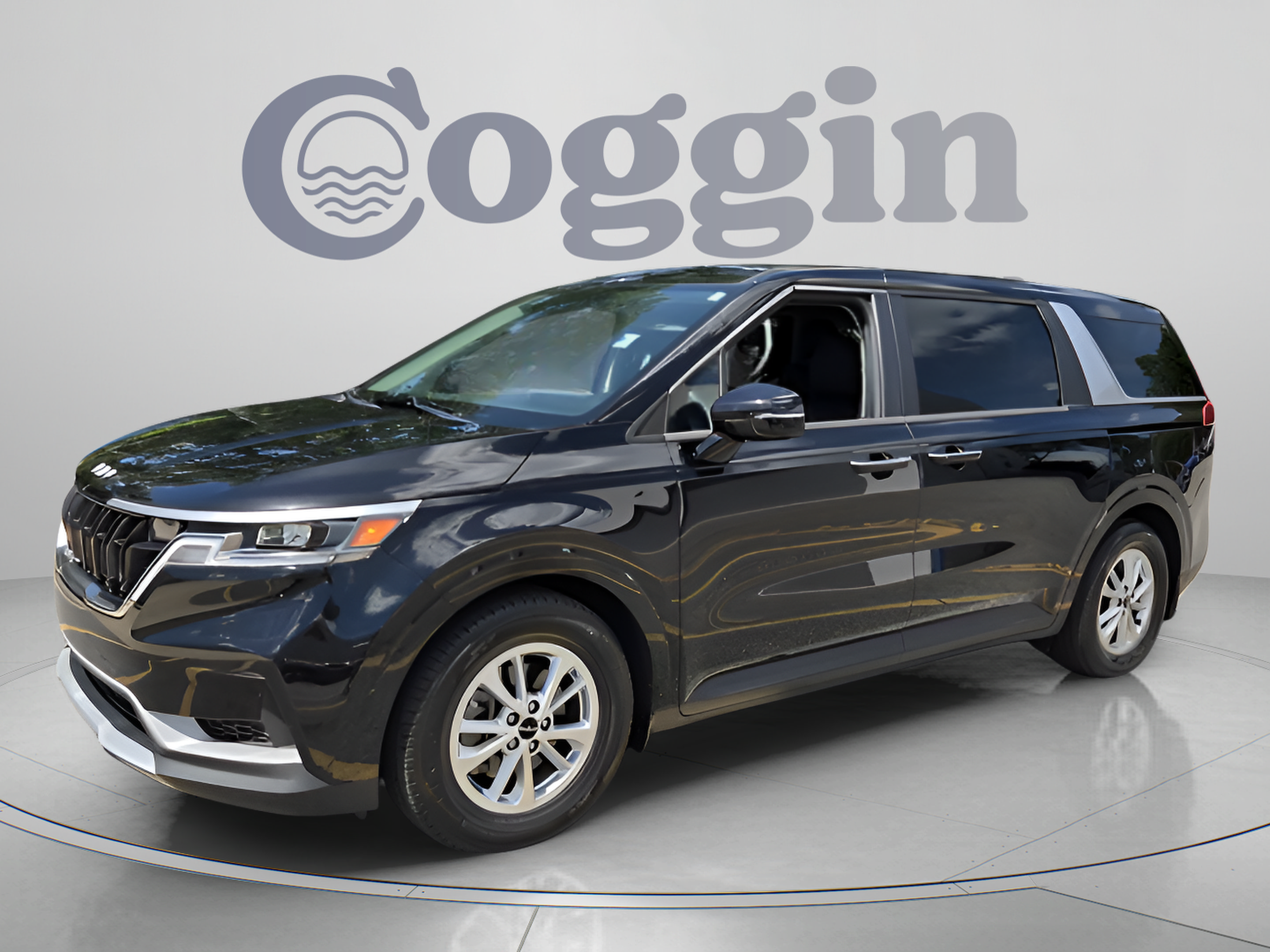 Used 2023 Kia Carnival LX