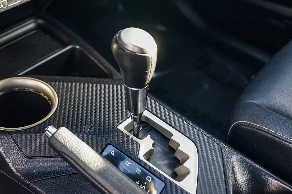 Used 2015 Toyota RAV4 Limited image 21