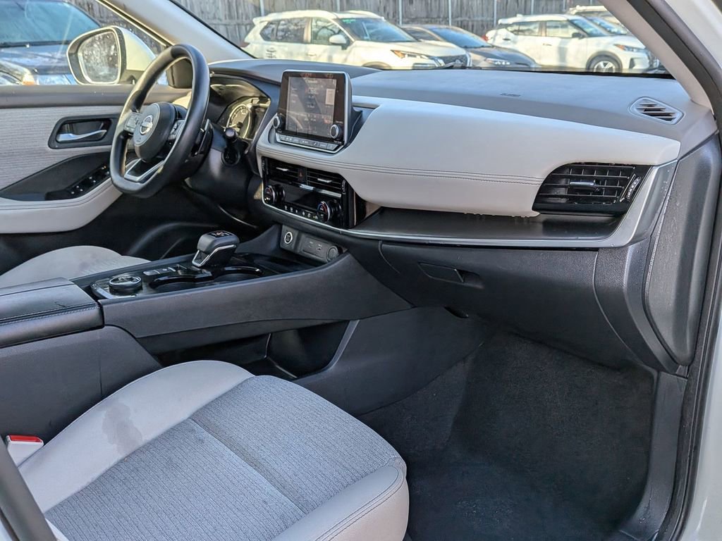 Used 2022 Nissan Rogue SV image 21