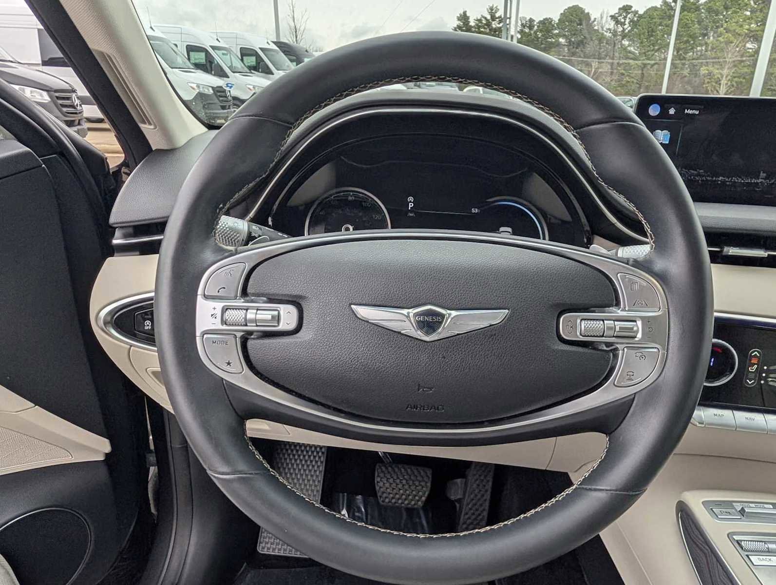 Used 2022 Genesis GV70 2.5T w/ Advanced Package image 10