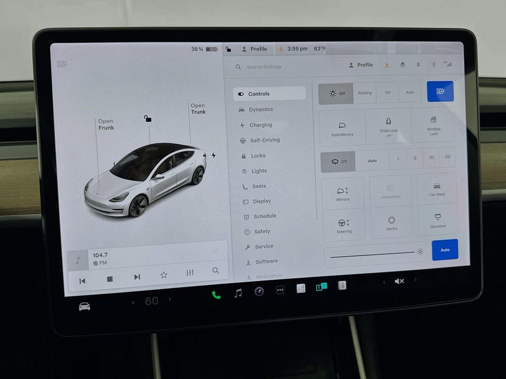 Used 2018 Tesla Model 3 Long Range RWD image 32