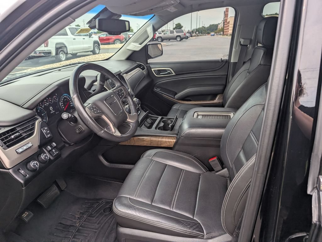 Used 2018 GMC Yukon XL Denali w/ Open Road Package AWD/4WD image 15