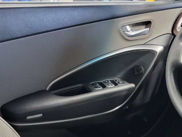 Used 2019 Hyundai Santa Fe XL SE AWD/4WD image 23