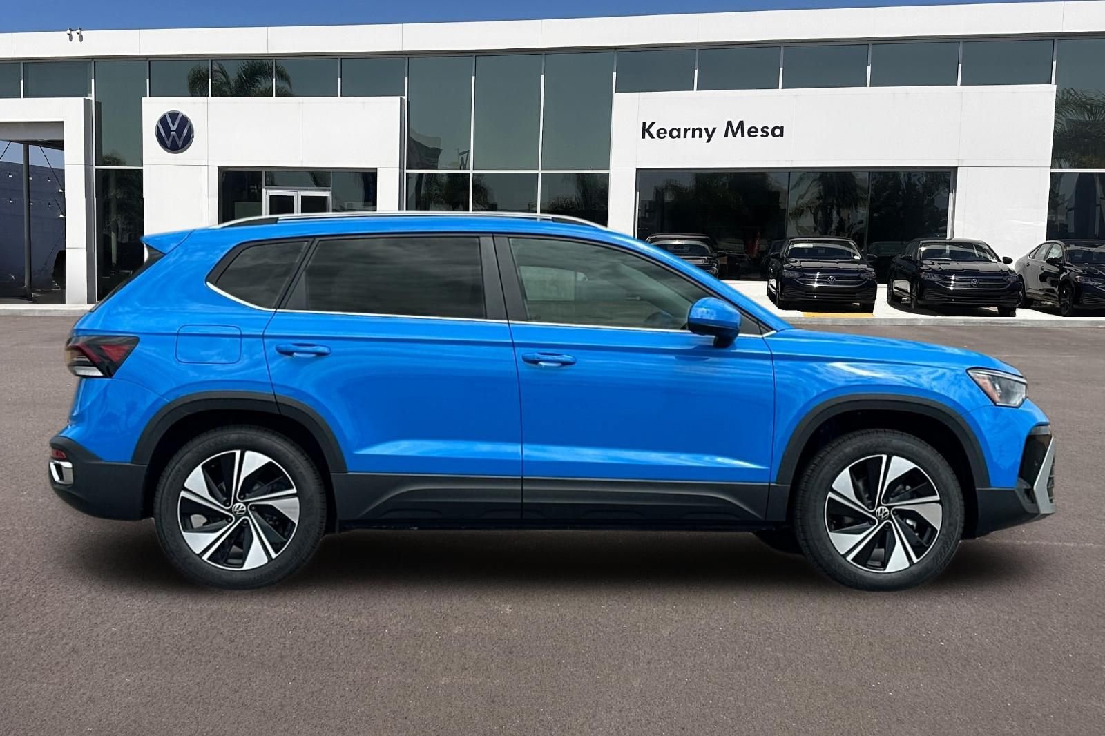 New 2026 Volkswagen Taos SE AWD/4WD image 3