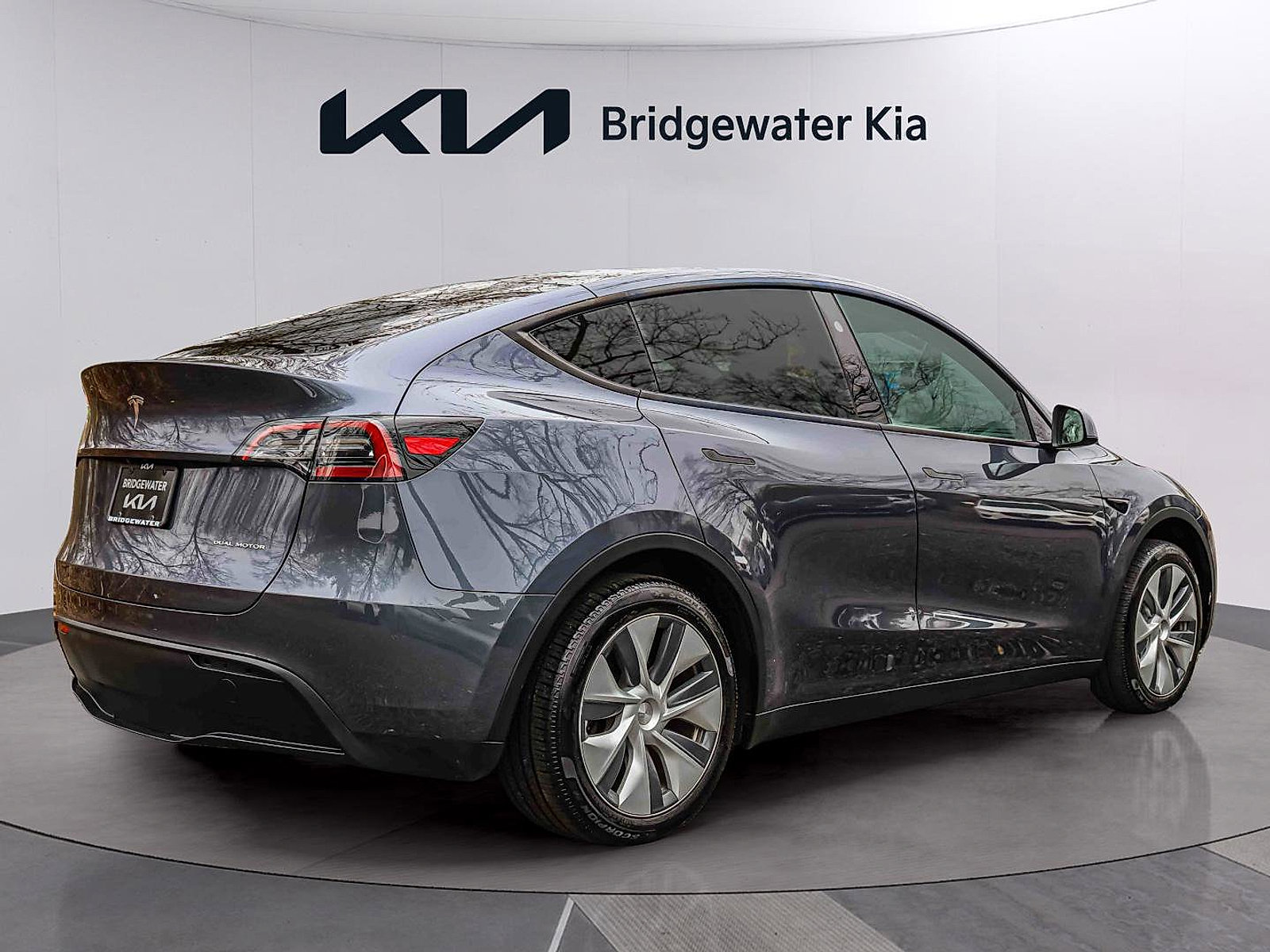 Used 2023 Tesla Model Y AWD image 7
