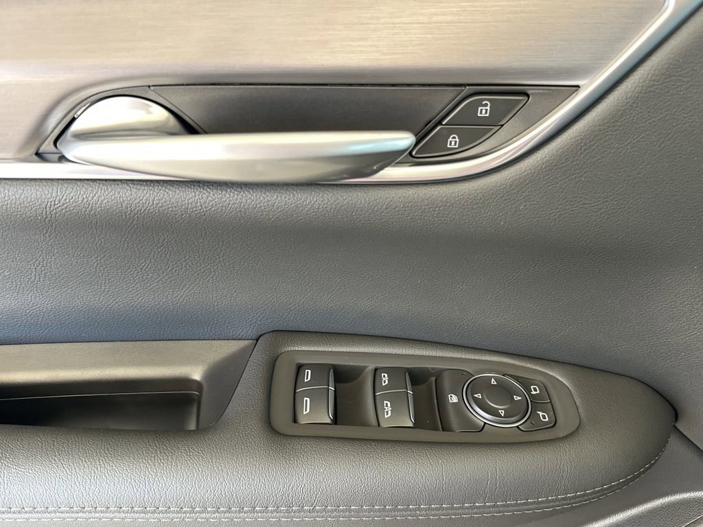 New 2026 Cadillac XT5 Luxury image 11