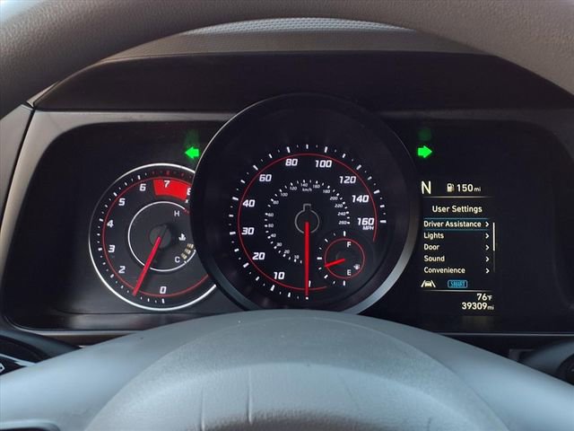 Used 2023 Hyundai Elantra SEL w/ Winter Weather Package FWD image 17