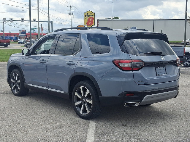 Used 2023 Honda Pilot Touring image 7