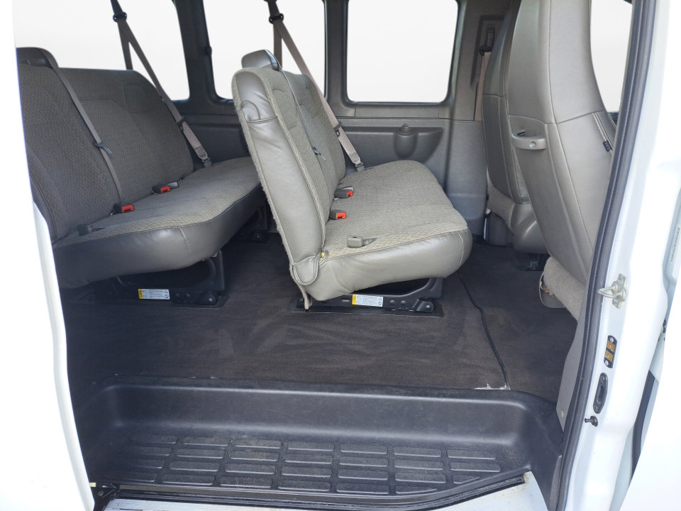 Used 2024 Chevrolet Express 3500 LT w/ LT Preferred Equipment Group RWD image 12