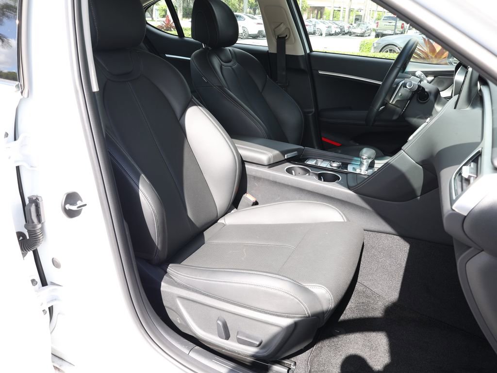 Used 2026 Genesis G70 2.5T RWD image 19