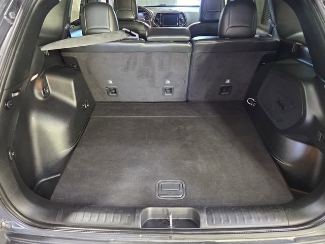 Used 2019 Jeep Cherokee Limited AWD/4WD image 39