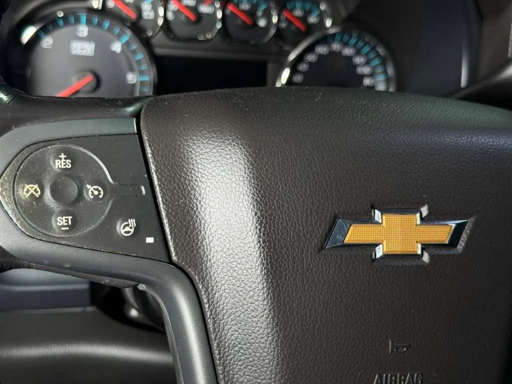 Used 2018 Chevrolet Silverado 1500 LTZ w/ LTZ Plus Package AWD/4WD image 28