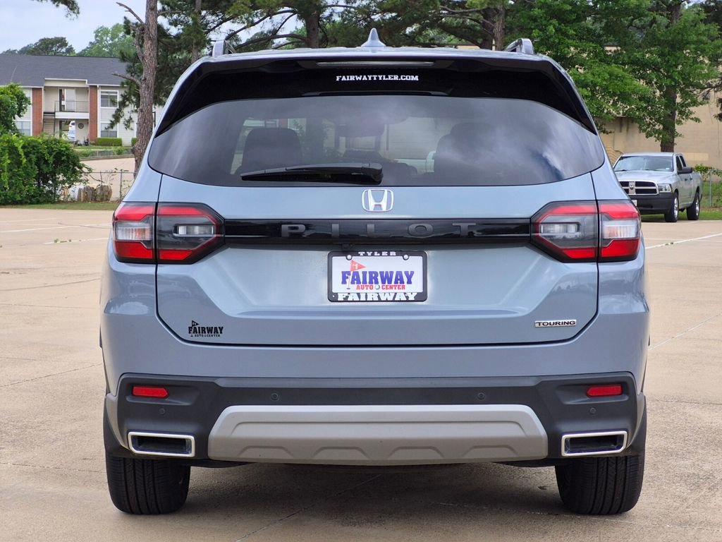 Used 2024 Honda Pilot Touring image 5