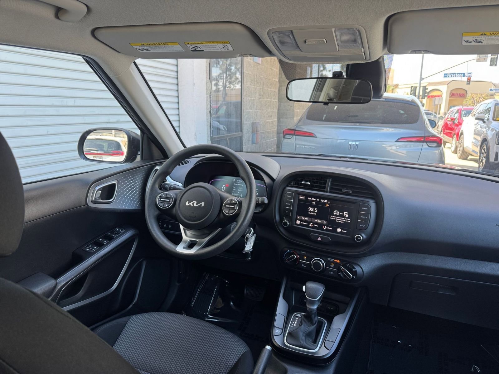 Used 2025 Kia Soul LX w/ LX Technology Package image 32