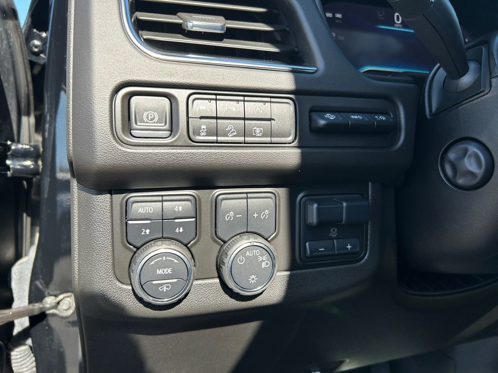Used 2024 Chevrolet Tahoe High Country image 21