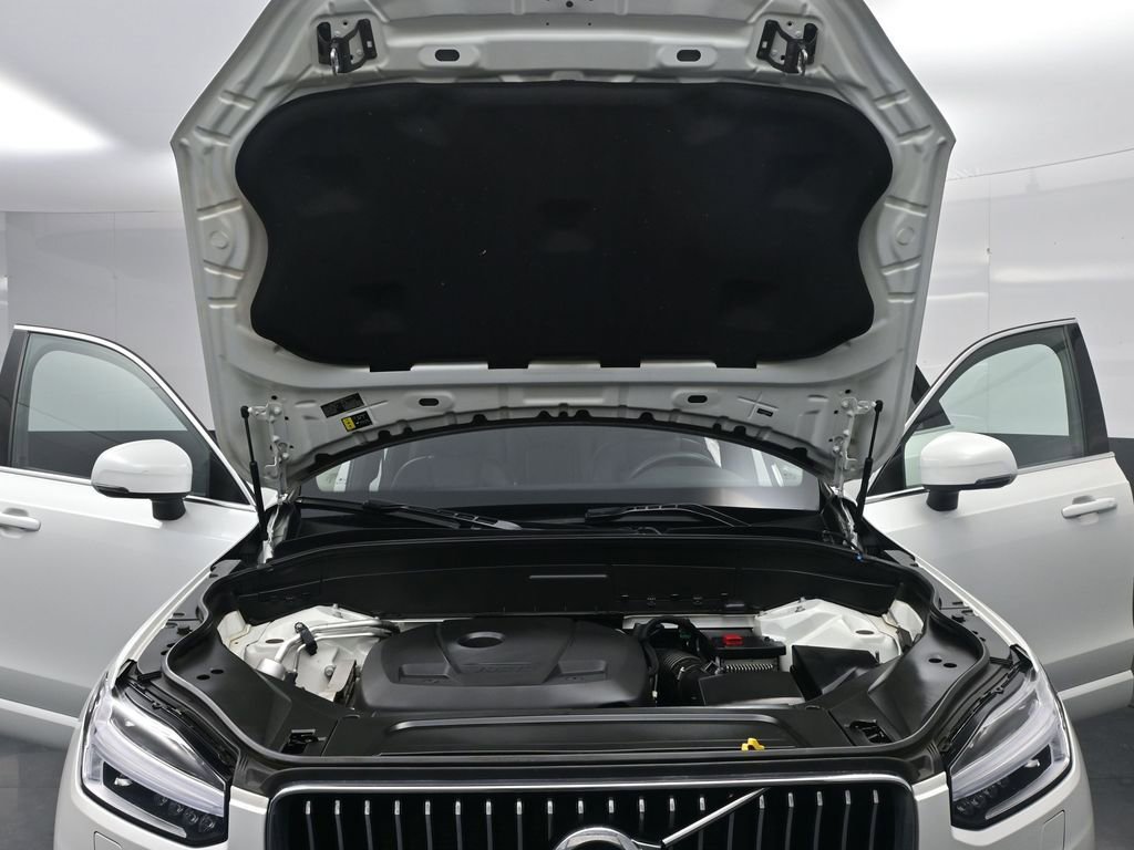 Used 2022 Volvo XC90 T6 Momentum w/ Climate Package AWD/4WD image 21