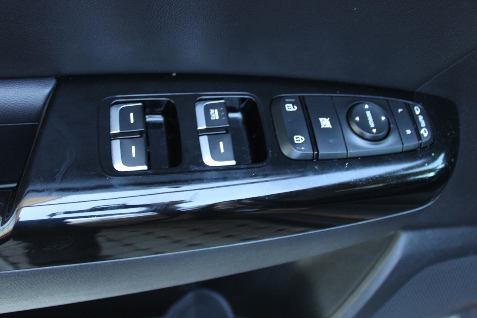 Used 2021 Kia Sportage EX image 45