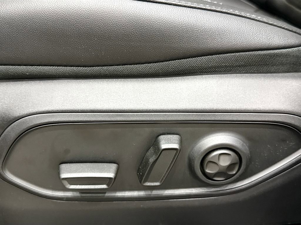 New 2025 Jeep Grand Cherokee L Laredo image 20