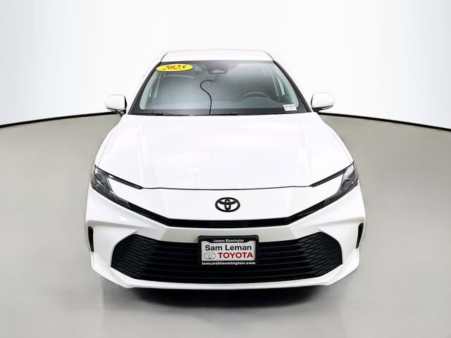 Used 2025 Toyota Camry LE image 2