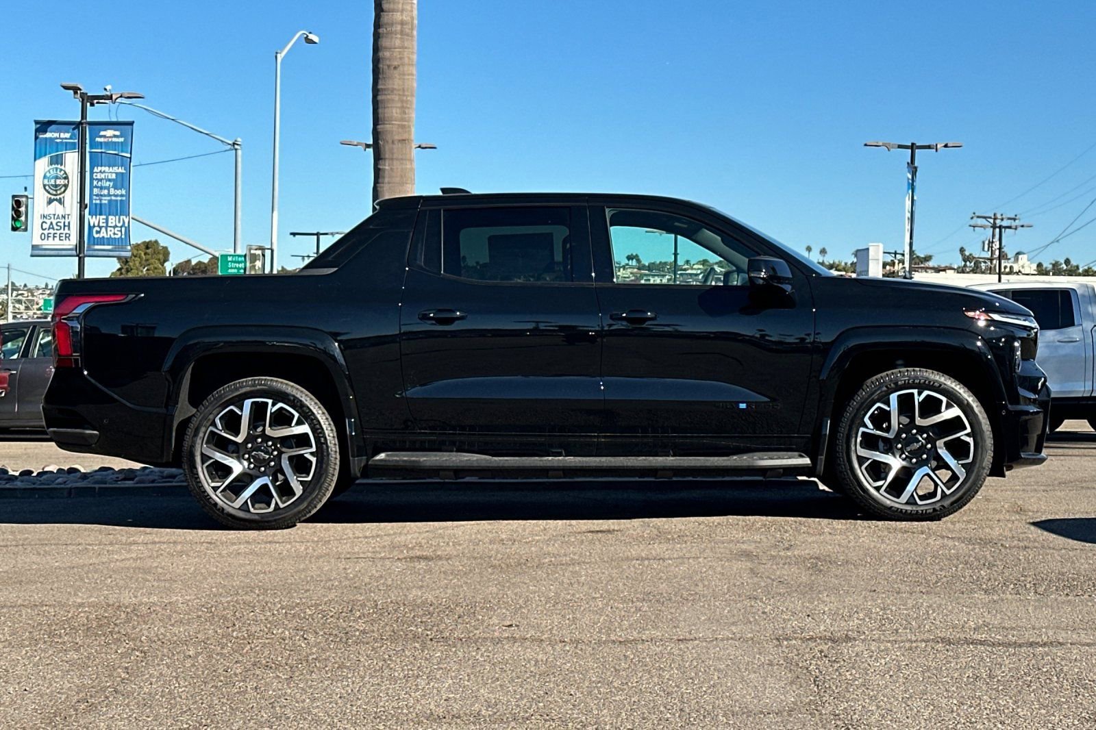 New 2024 Chevrolet Silverado EV RST AWD/4WD image 3