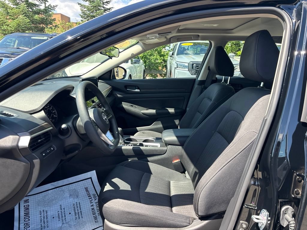 Certified 2025 Nissan Altima 2.5 SV w/ SV Special Edition Package AWD/4WD image 17
