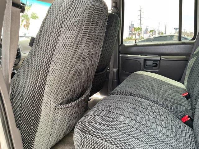 Used 2000 Ford Explorer XLT AWD/4WD image 24