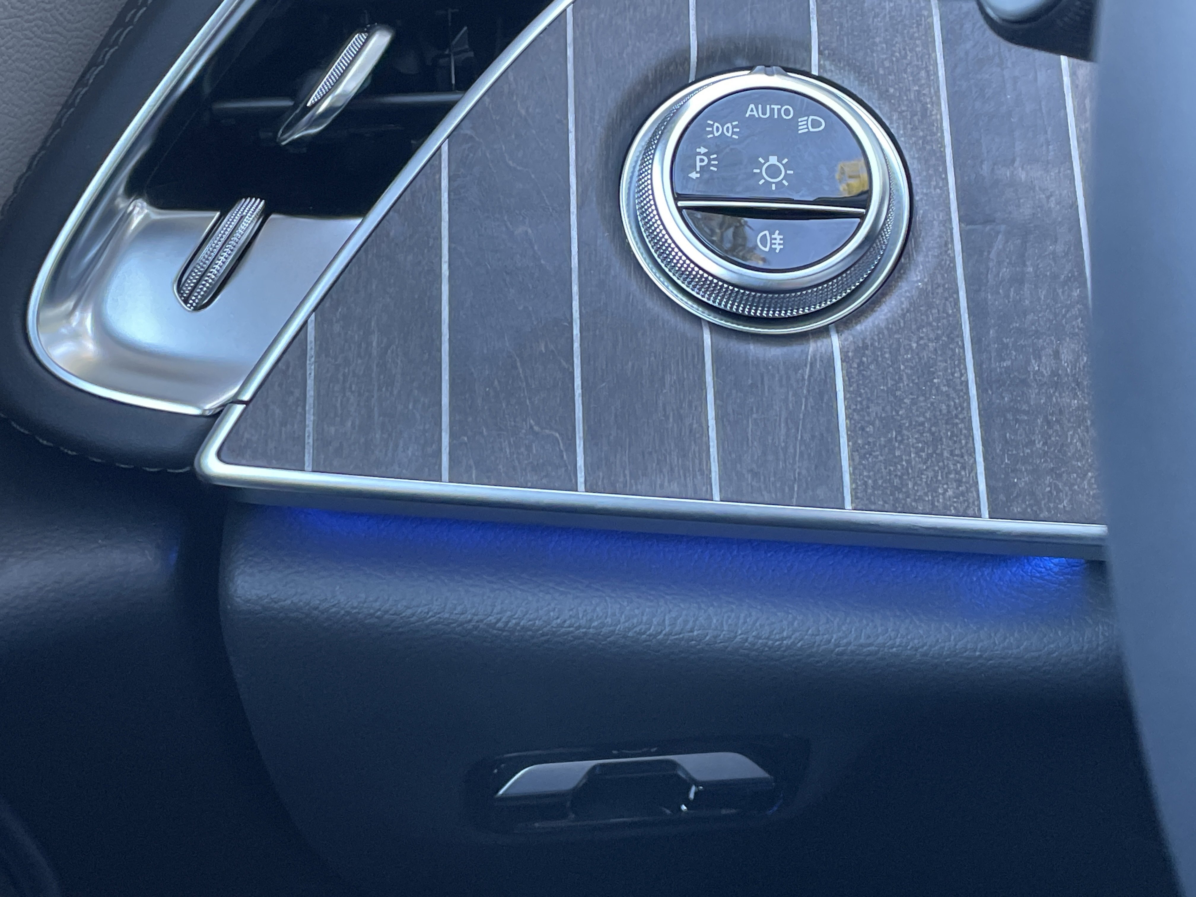 New 2026 Mercedes-Benz E 450 4MATIC All-Terrain Wagon image 23