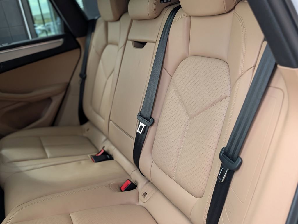 Used 2025 Porsche Macan S image 27