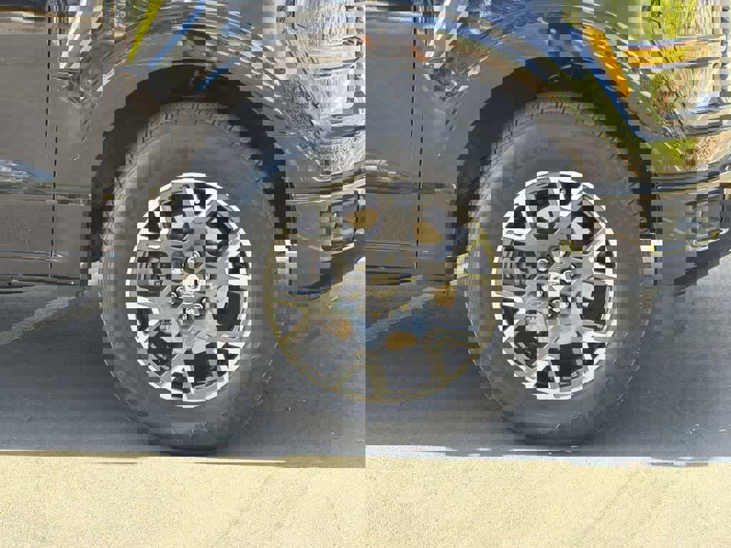 Used 2024 Ford F150 STX image 41