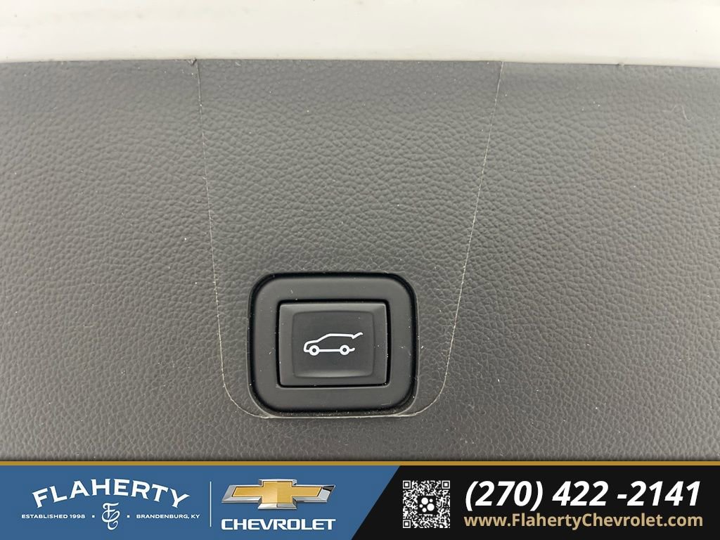 Used 2023 Chevrolet Traverse LT w/ LPO, Floor Liner Package image 22