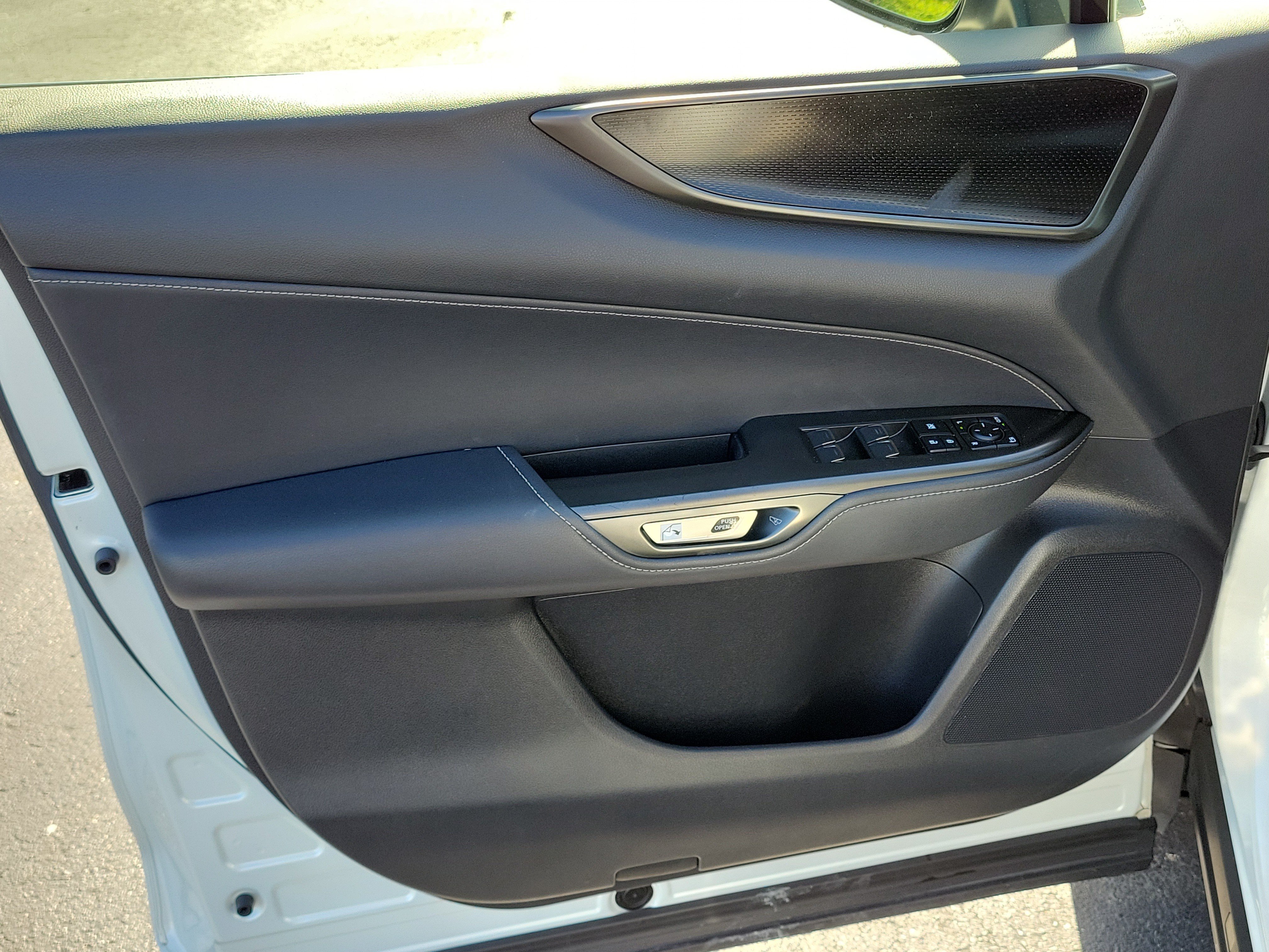 Used 2023 Lexus NX 250 FWD w/ Towing Package (2000 Lbs) image 17