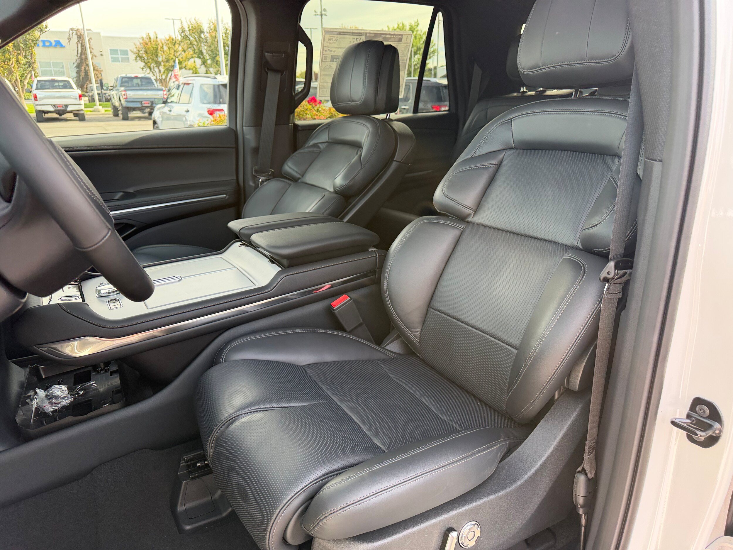 New 2027 Lincoln Navigator L Reserve w/ Jet Appearance Package AWD/4WD image 11