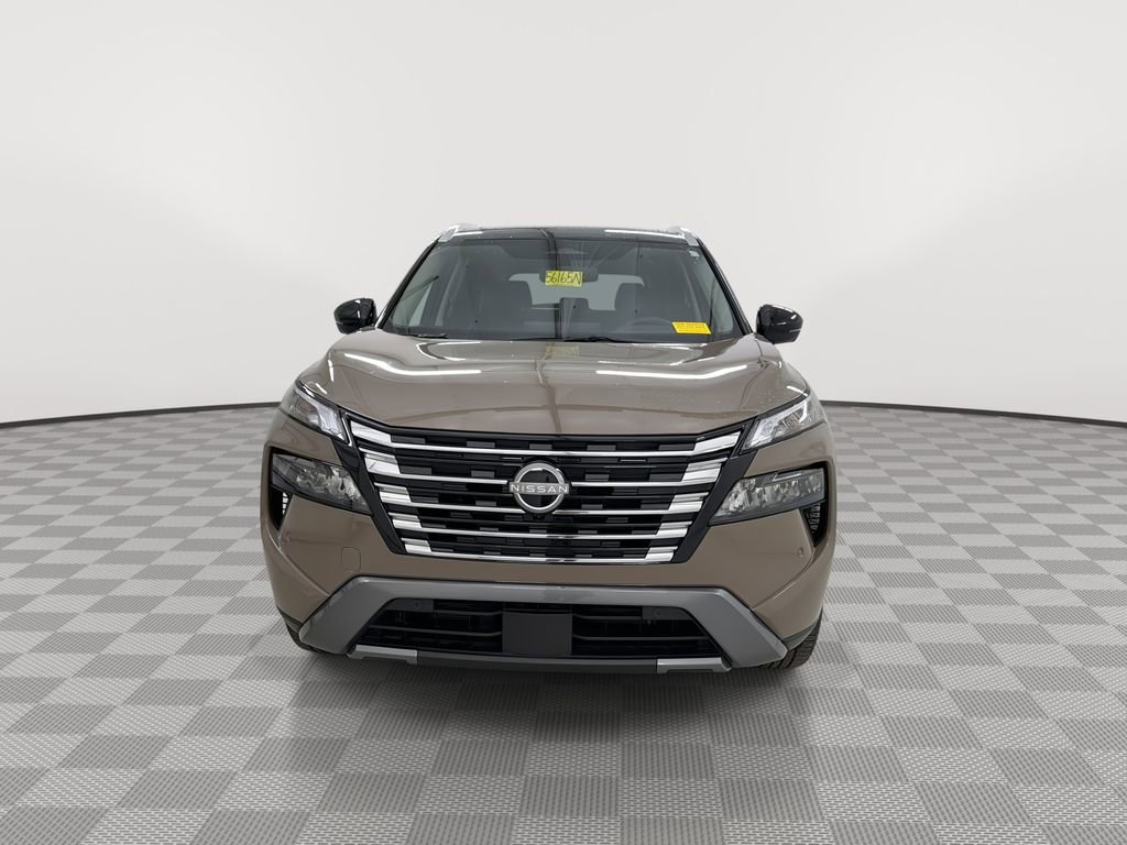 Certified 2025 Nissan Rogue SL w/ Tech Package FWD image 4