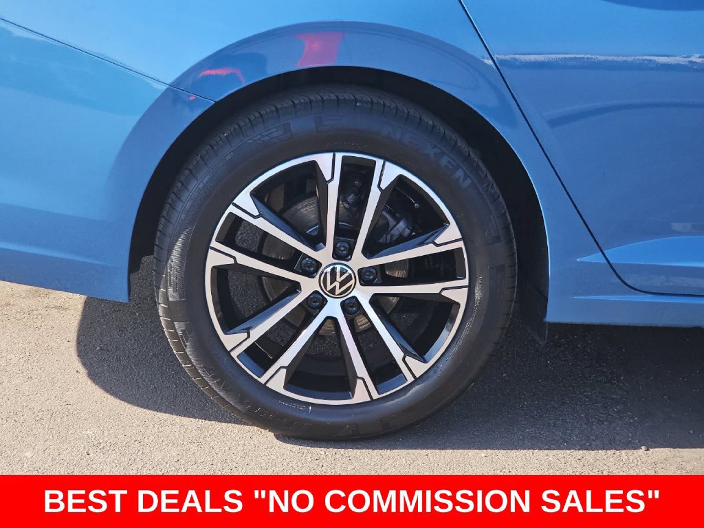 Used 2025 Volkswagen Jetta Sport FWD image 37