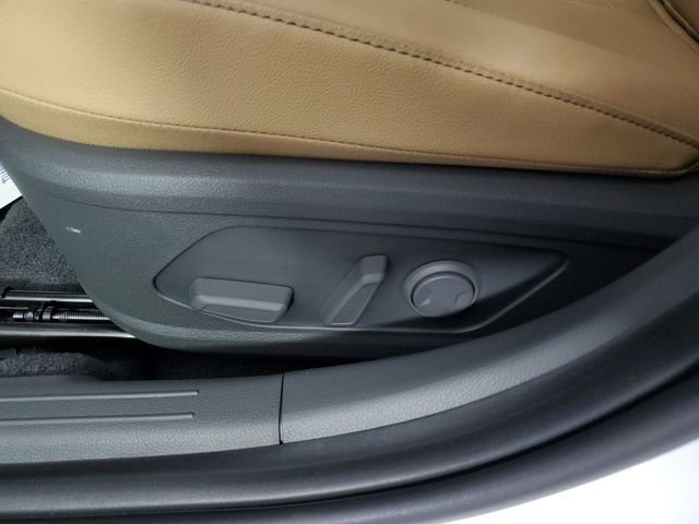 New 2025 Hyundai Sonata Limited image 32