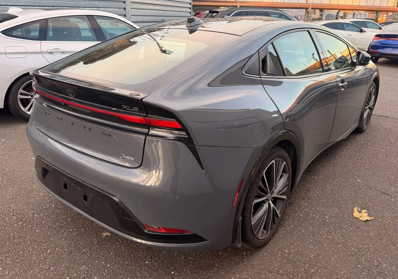 Used 2023 Toyota Prius XLE image 5