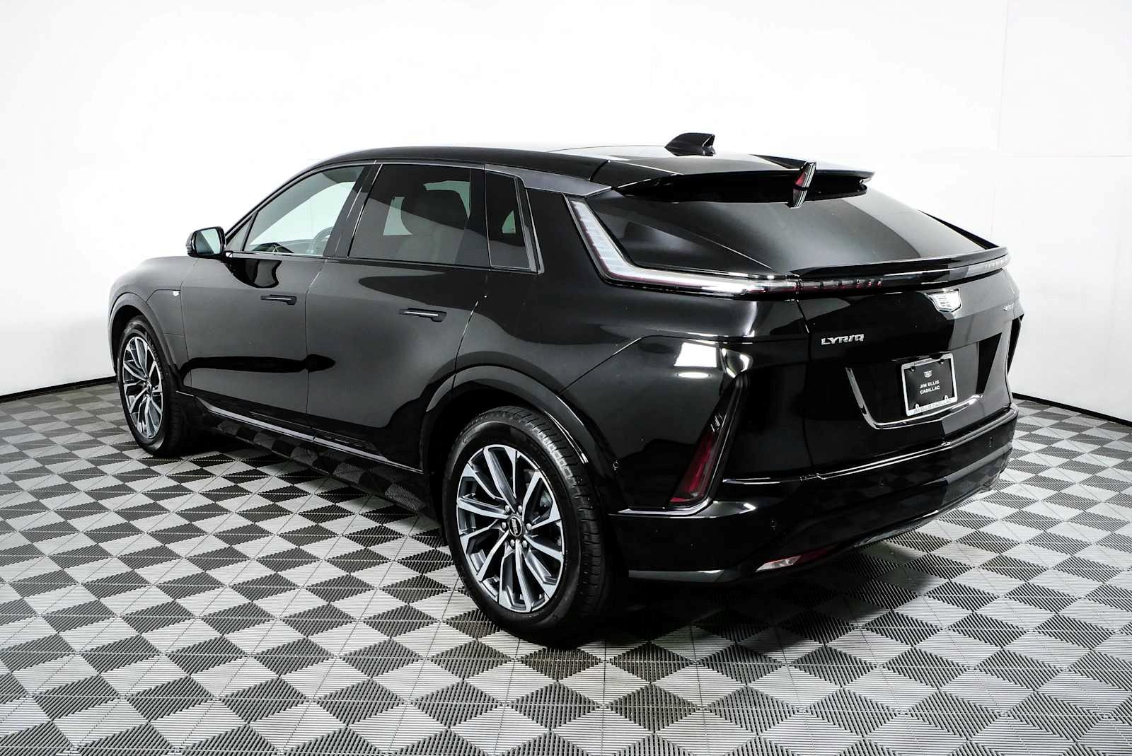Certified 2024 Cadillac Lyriq Sport RWD image 30