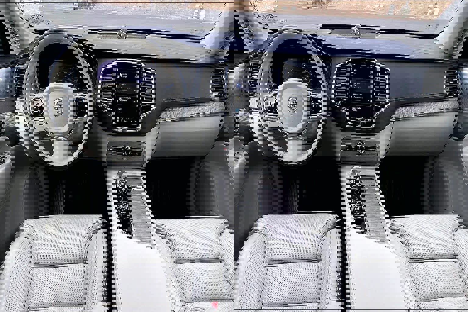 Used 2023 Volvo XC90 T8 Ultimate w/ Protection Package Premier image 18