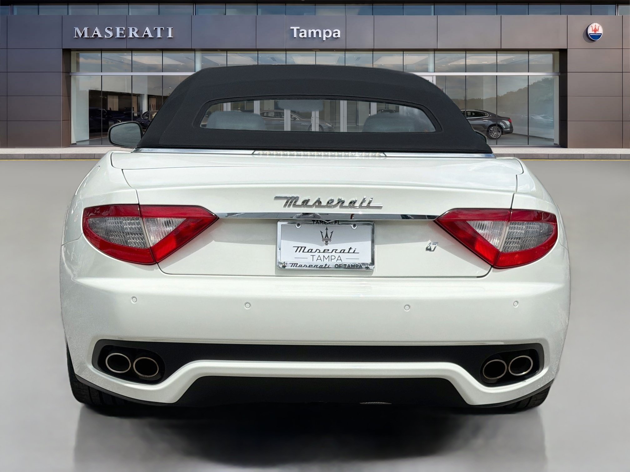 Used 2010 Maserati GranTurismo Convertible RWD image 4