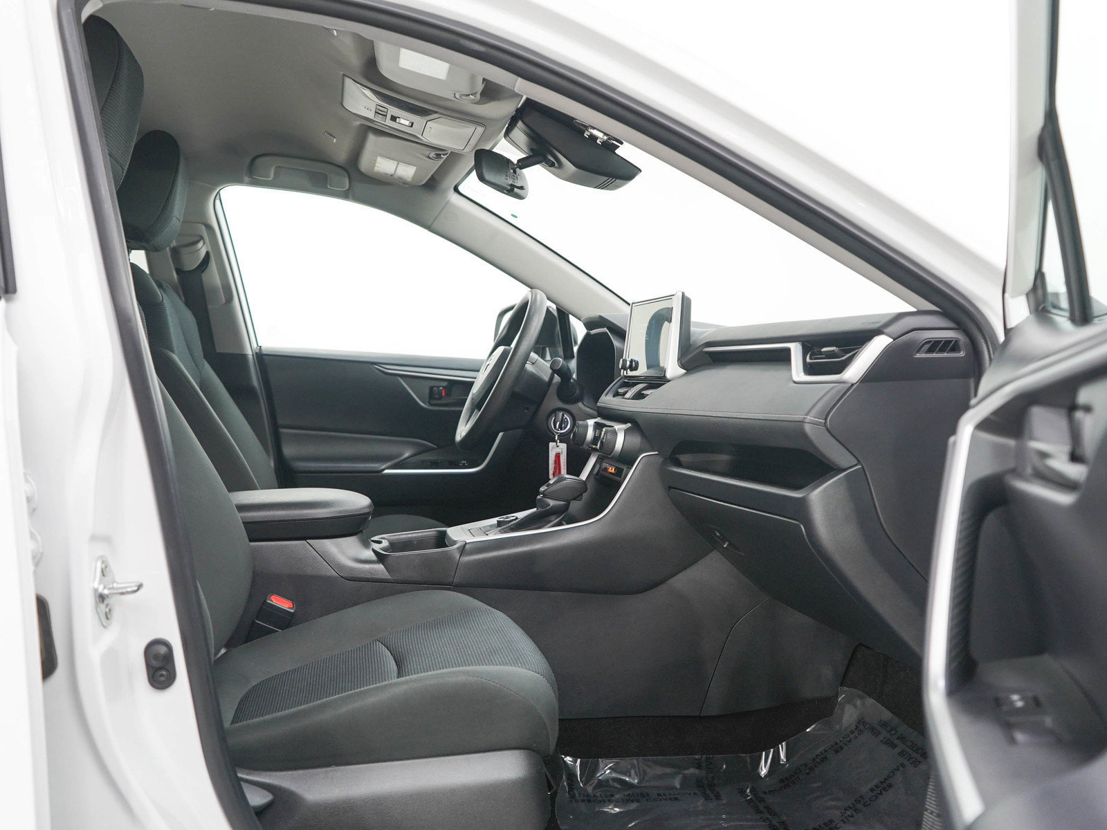 Used 2025 Toyota RAV4 LE AWD/4WD image 11