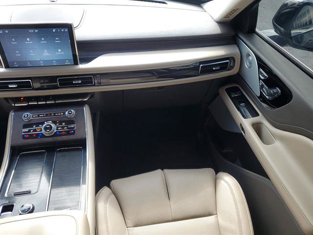 Used 2022 Lincoln Aviator Reserve w/ Equipment Group 201A image 36