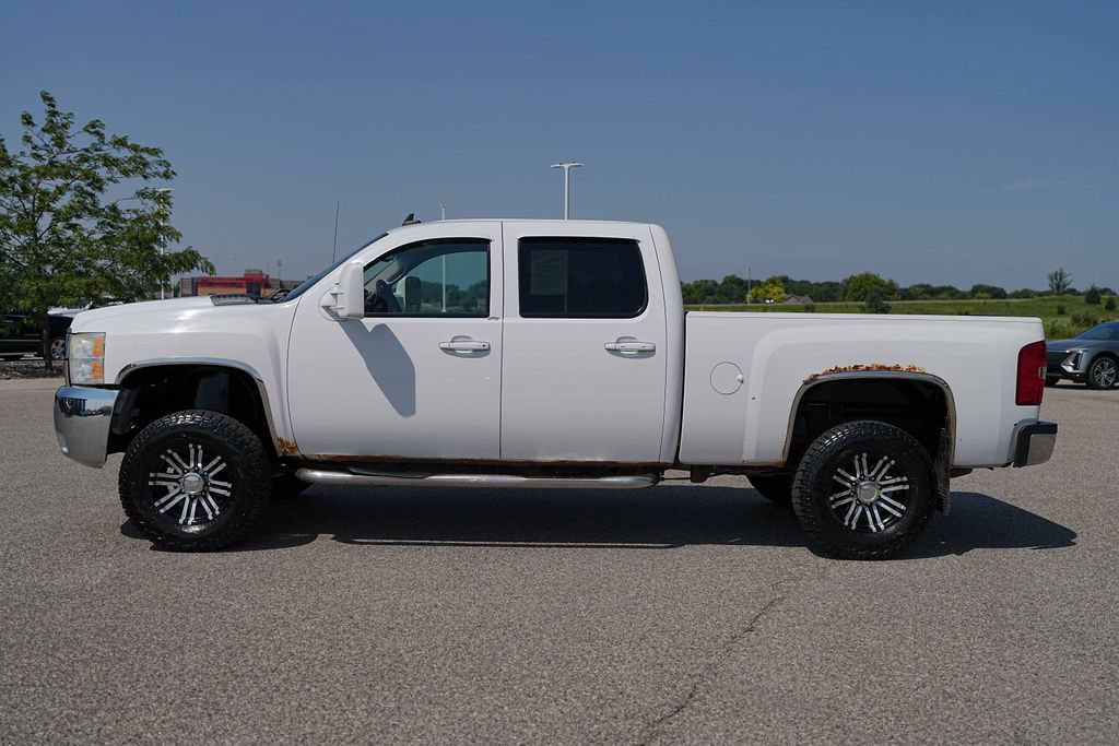 Used 2008 Chevrolet Silverado 2500 LTZ w/ Suspension Package, Off-Road AWD/4WD image 9