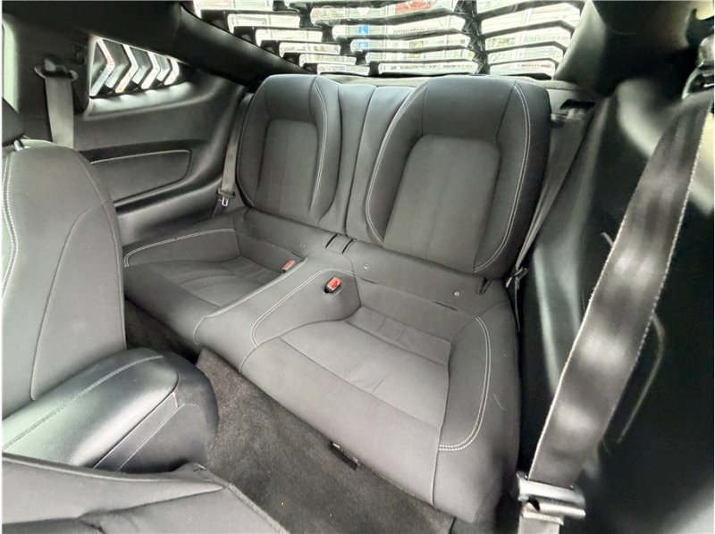 Used 2018 Ford Mustang Coupe RWD image 18
