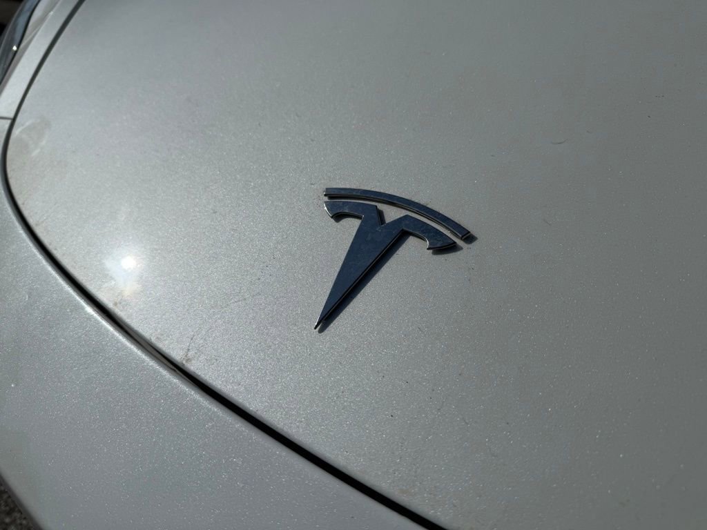 Used 2022 Tesla Model Y Long Range image 6