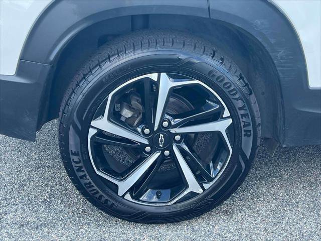 Used 2021 Chevrolet TrailBlazer RS w/ Sun and Liftgate Package image 7